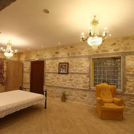 Vanilla * Agioi Theodoroi (Corinthia)